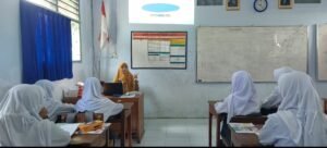 Guru memberikan pengarahan